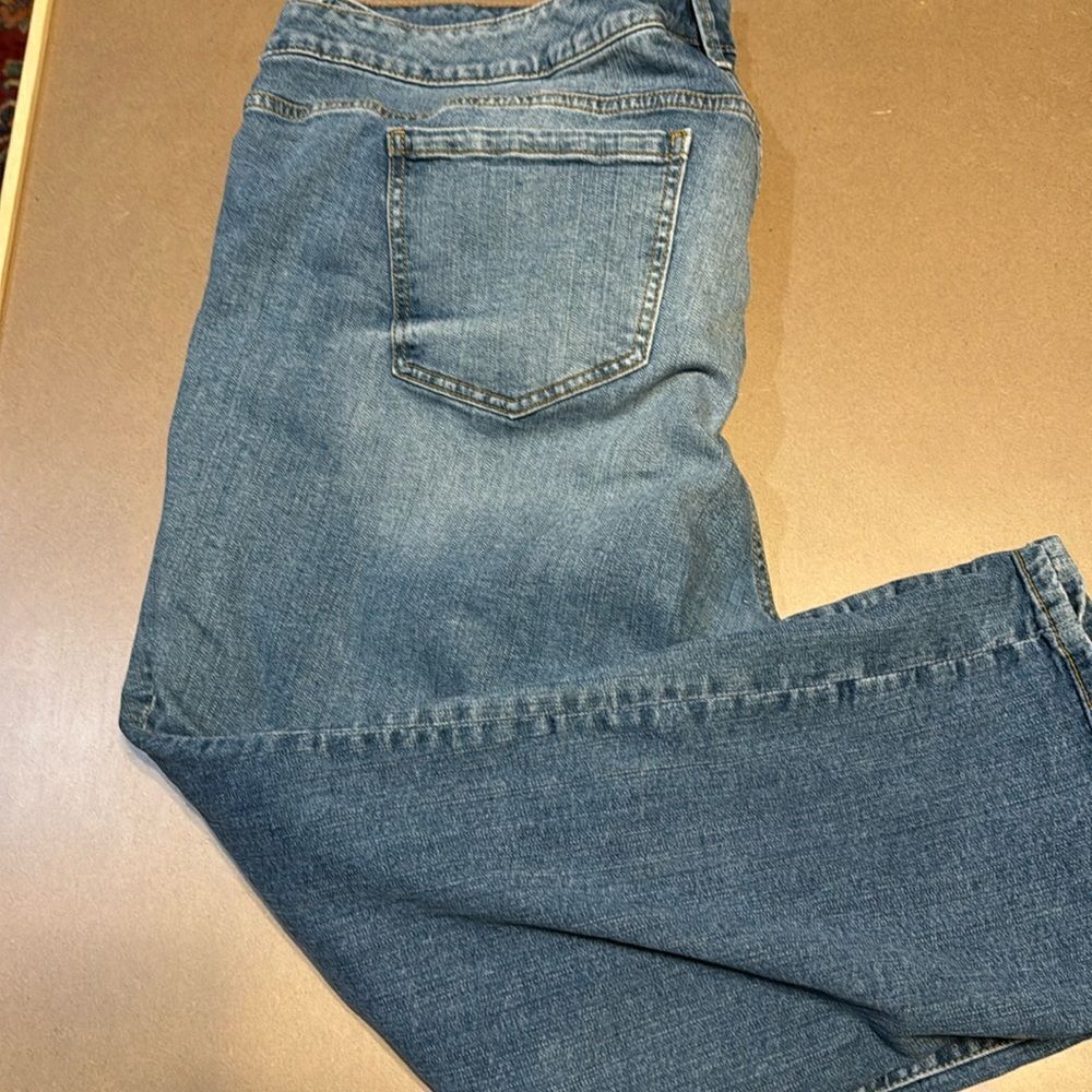 Torrid Crop Blue Jeans Size 24
